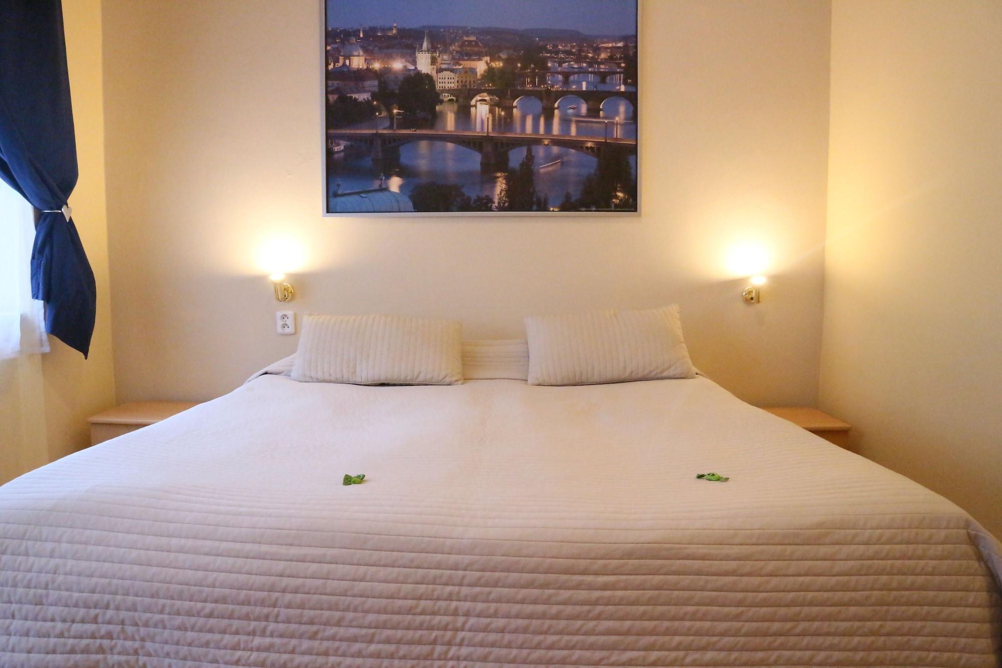 City Lounge Crown Hotel Praha Bagian luar foto