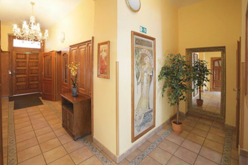 City Lounge Crown Hotel Praha Bagian luar foto