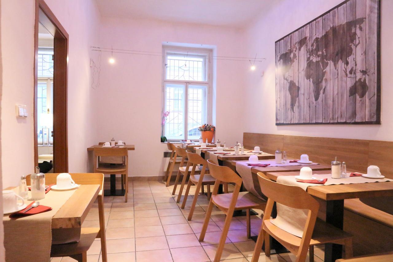 City Lounge Crown Hotel Praha Bagian luar foto