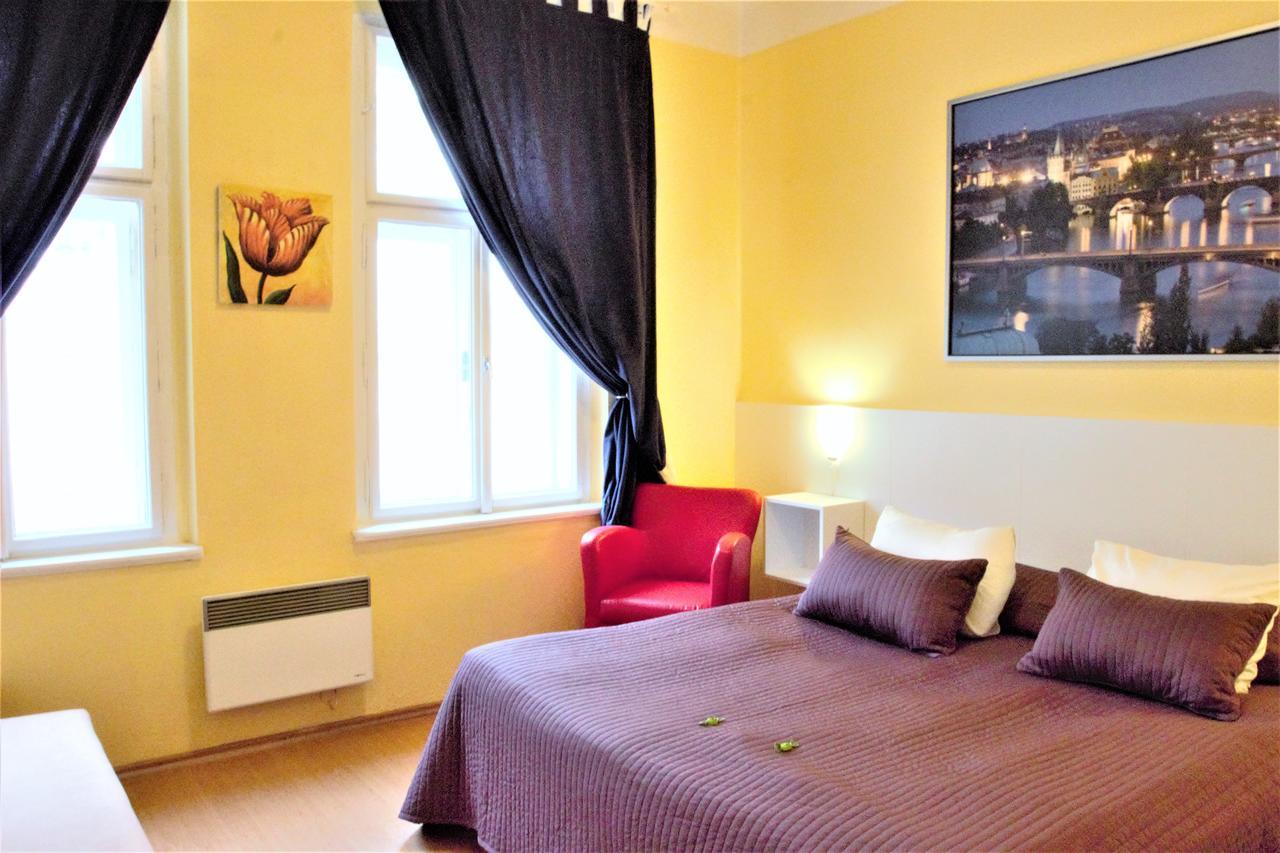 City Lounge Crown Hotel Praha Bagian luar foto