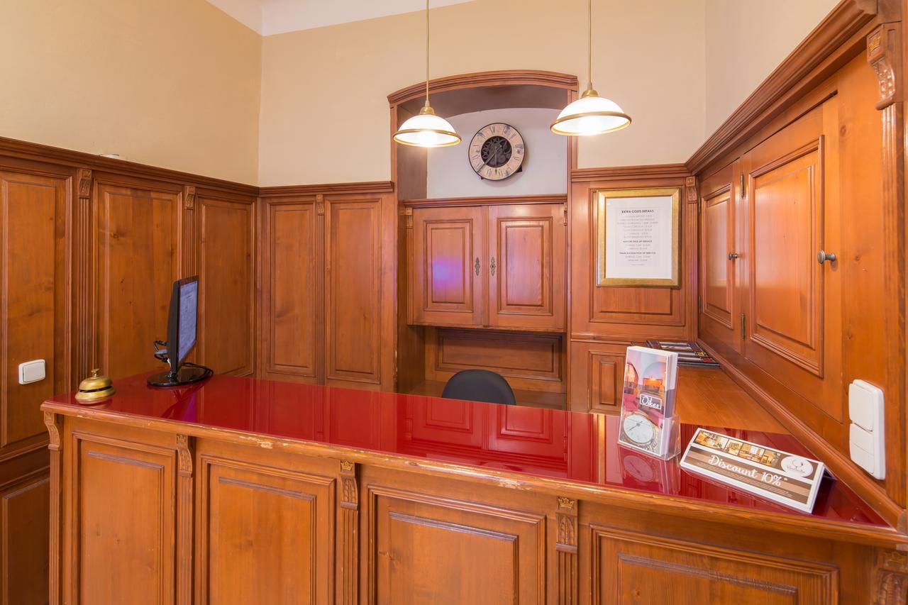 City Lounge Crown Hotel Praha Bagian luar foto