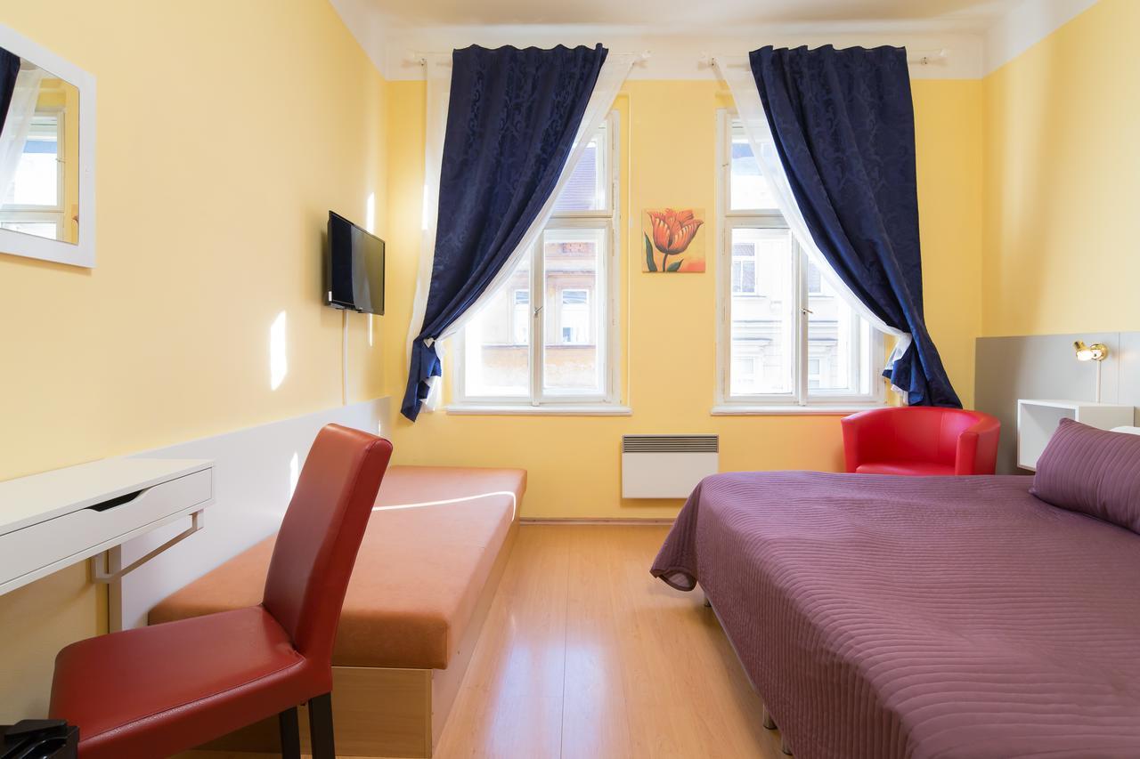 City Lounge Crown Hotel Praha Bagian luar foto