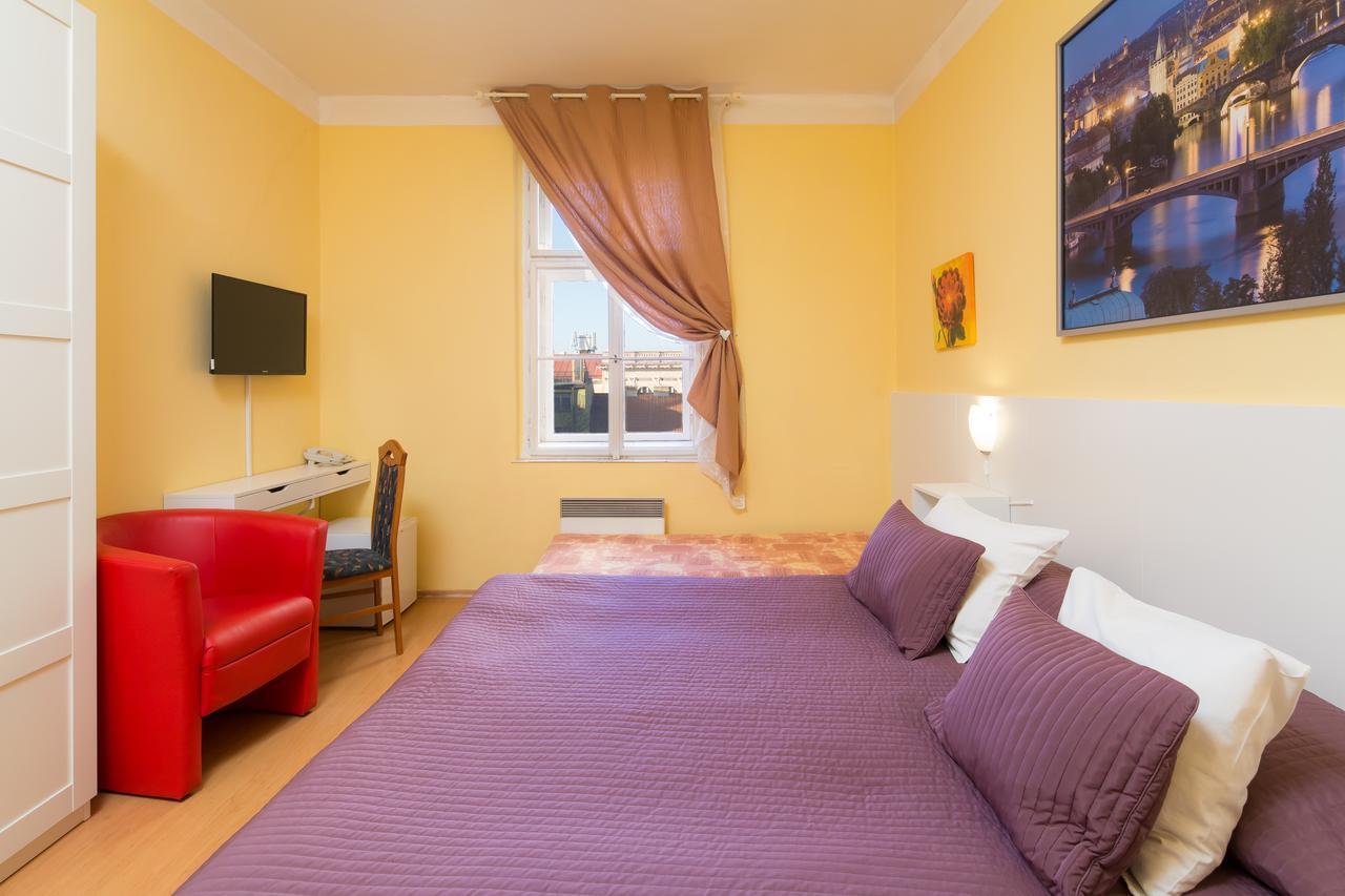 City Lounge Crown Hotel Praha Bagian luar foto